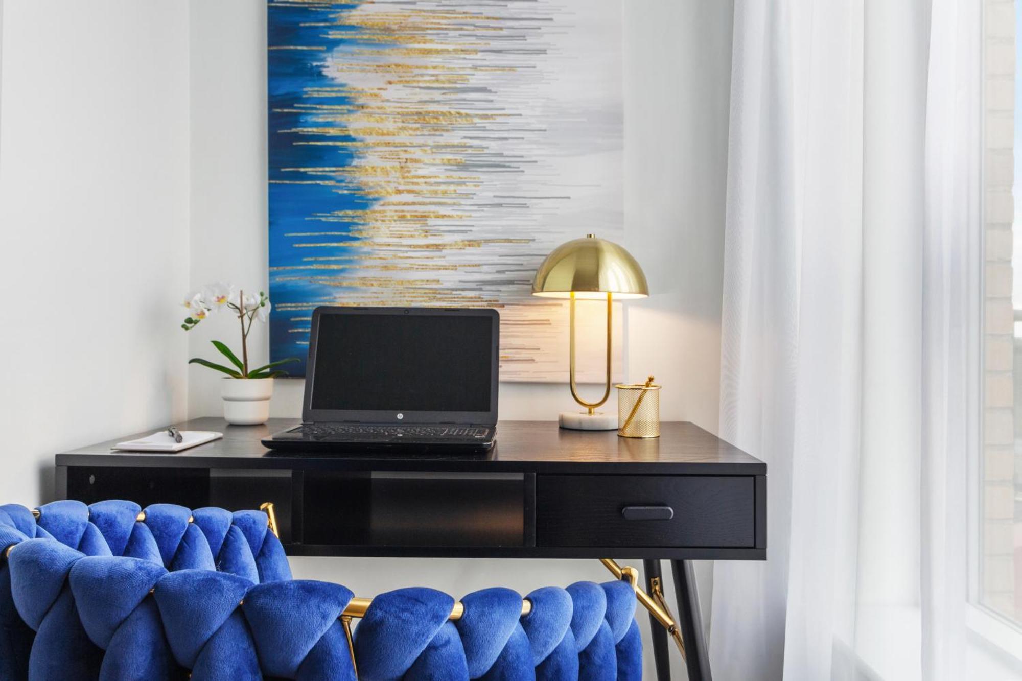 1 Bed With Balcony In Maida Vale, Kilburn - Couples, Corporate Professionals'
